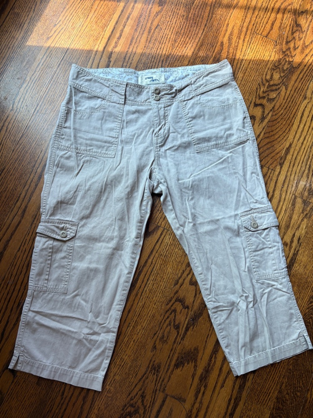 Crazy Shirts Hawaii Y2K Vintage Tan Cargo Capris